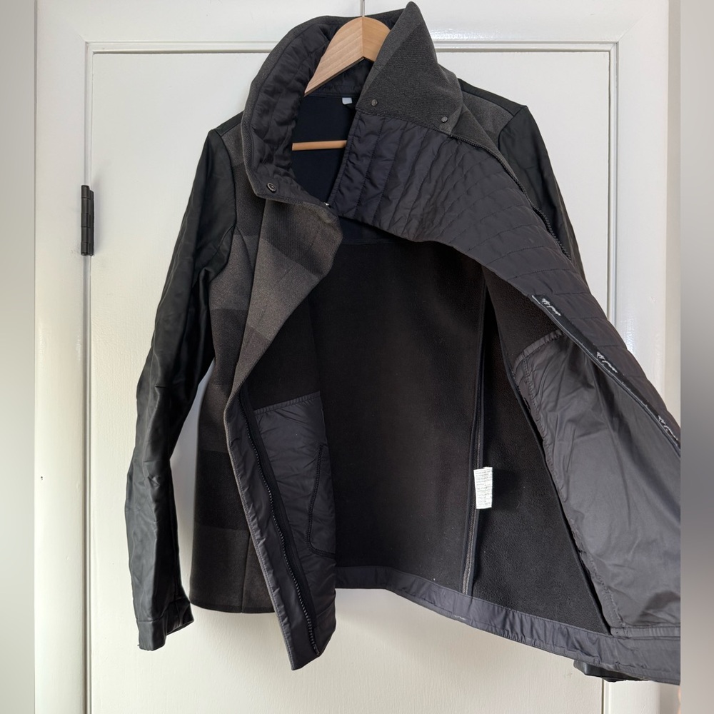 Lululemon Brisky Biker Sweat Life Faux Leather Black Soot Stripe Moto Jacket 8 - Picture 13 of 16